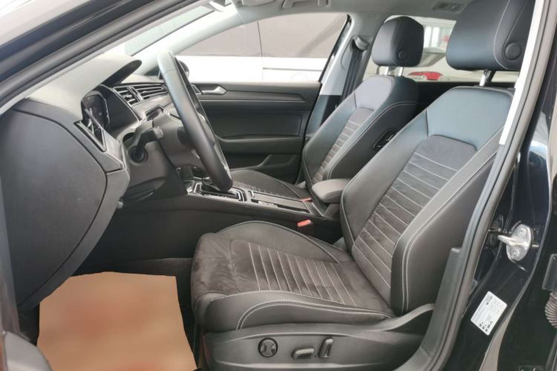 Used Volkswagen Magotan 2020 330TSI DSG Luxury Edition Left Front Seat