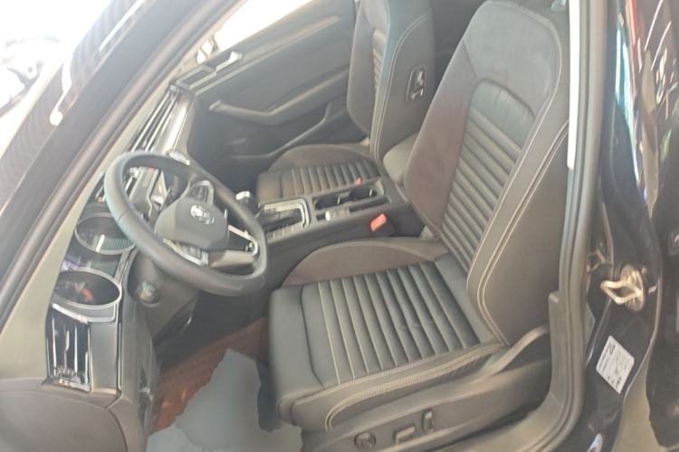 Used Volkswagen Magotan 2020 330TSI DSG Leading Model Left Front Seat