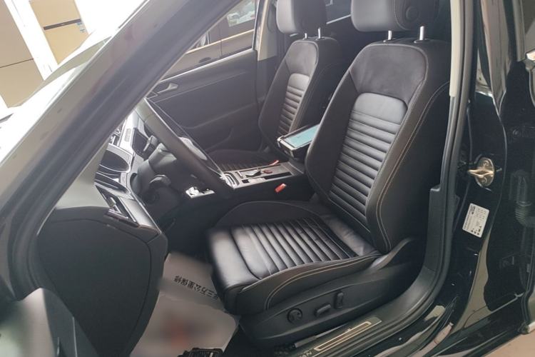 Used Volkswagen Magotan 2020 330TSI DSG Leading Model Left Front Seat