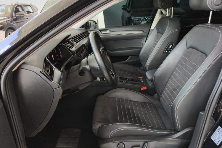 Used Volkswagen Magotan 2020 330TSI DSG Luxury Edition Left Front Seat
