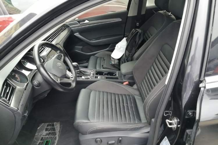 Used Volkswagen Magotan 2020 330TSI DSG Leading Model Left Front Seat