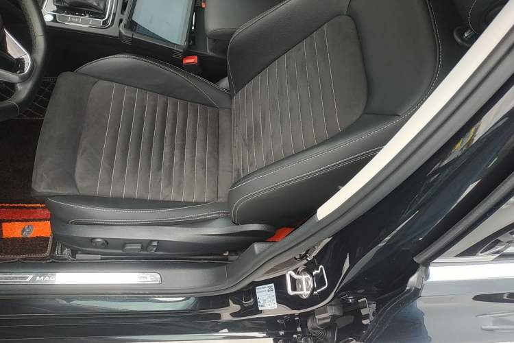 Used Volkswagen Magotan 2020 330TSI DSG Luxury Edition Left Front Seat
