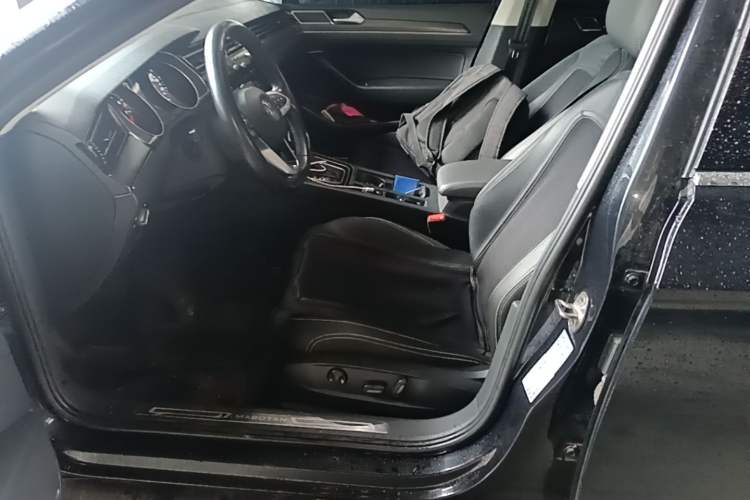 Used Volkswagen Magotan 2020 330TSI DSG Leading Model Left Front Seat