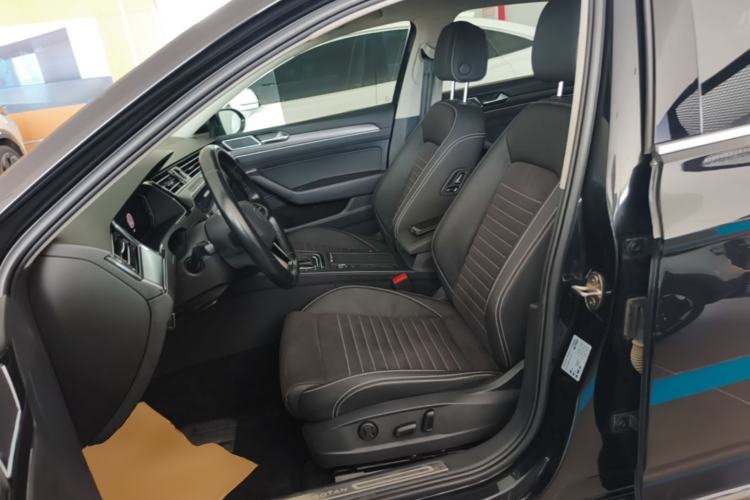 Used Volkswagen Magotan 2020 330TSI DSG Luxury Edition Left Front Seat