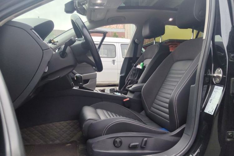 Used Volkswagen Magotan 2020 330TSI DSG Leading Model Left Front Seat