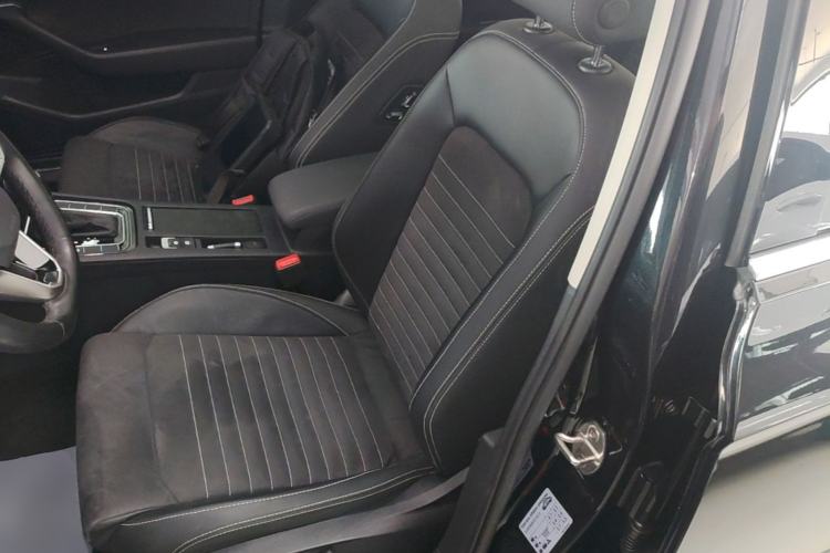 Used Volkswagen Magotan 2020 380TSI DSG Luxury Version Left Front Seat
