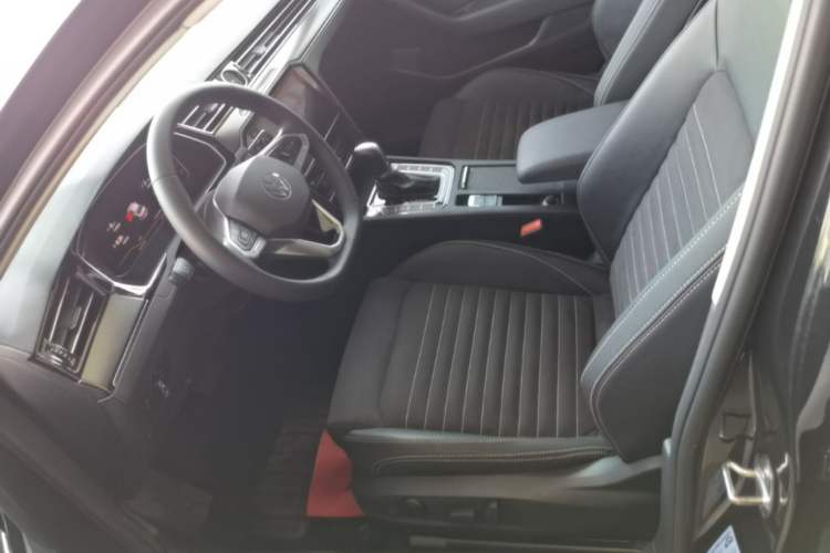 Used Volkswagen Magotan 2020 330TSI DSG Luxury Edition Left Front Seat