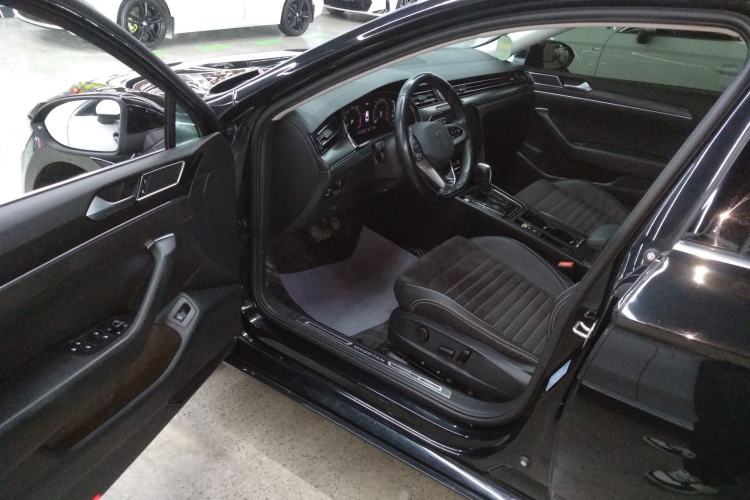 Used Volkswagen Magotan 2020 330TSI DSG Luxury Edition Left Front Seat