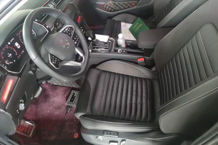 Used Volkswagen Magotan 2020 330TSI DSG Luxury Edition Left Front Seat