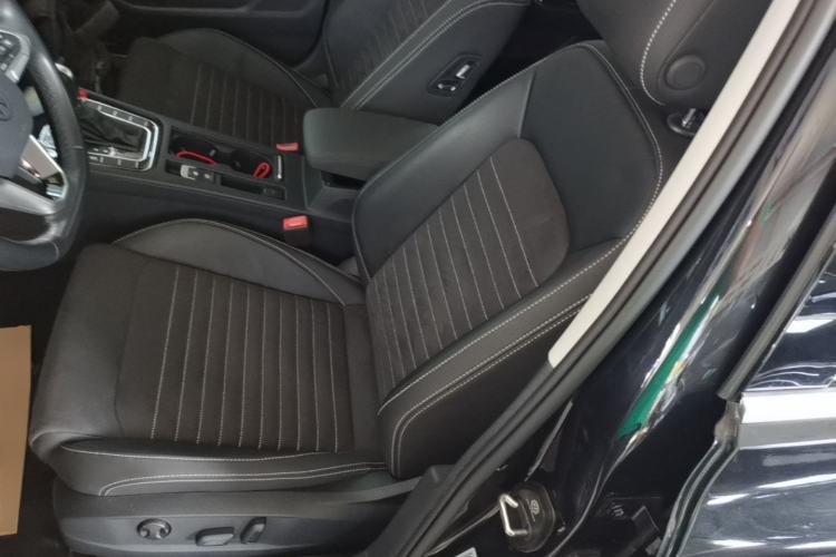 Used Volkswagen Magotan 2020 380TSI DSG Luxury Version Left Front Seat