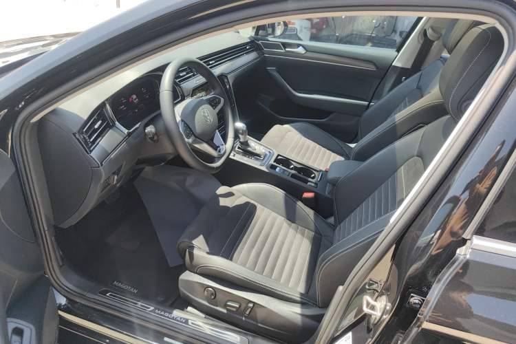 Used Volkswagen Magotan 2020 330TSI DSG Luxury Edition Left Front Seat