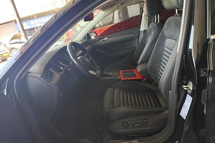 Used Volkswagen Magotan 2020 330TSI DSG Leading Model Left Front Seat