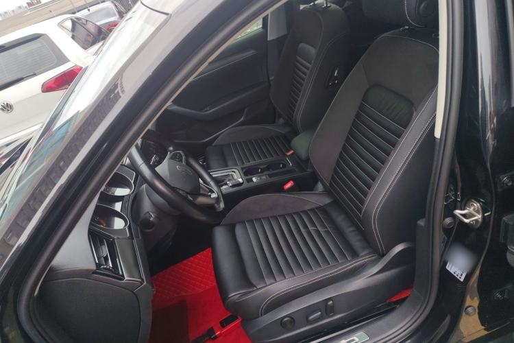 Used Volkswagen Magotan 2020 330TSI DSG Leading Model Left Front Seat