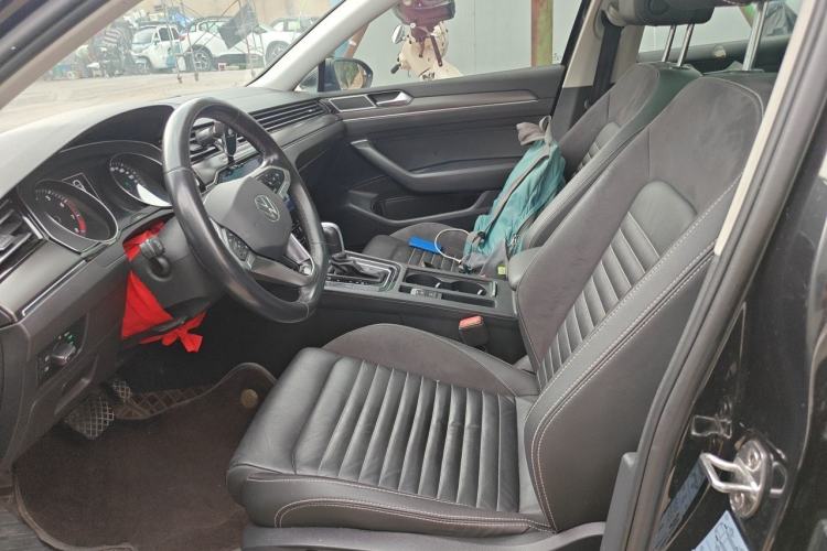 Used Volkswagen Magotan 2020 330TSI DSG Leading Model Left Front Seat