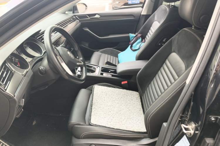 Used Volkswagen Magotan 2020 330TSI DSG Leading Model Left Front Seat