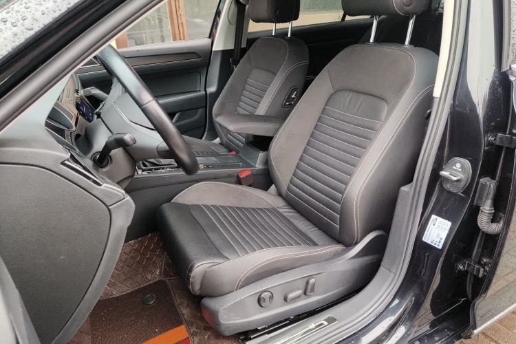 Used Volkswagen Magotan 2020 330TSI DSG Leading Model Left Front Seat