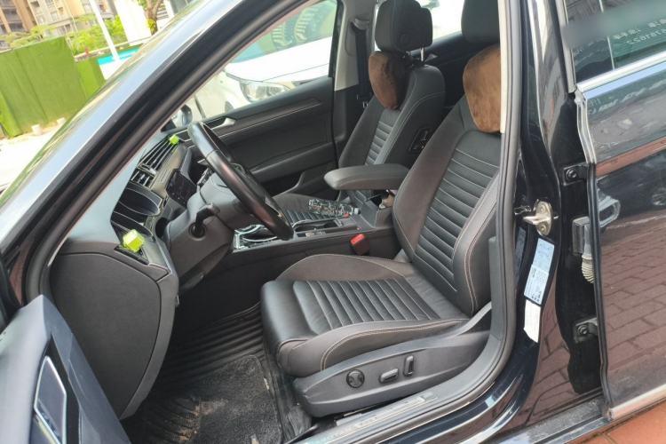 Used Volkswagen Magotan 2020 330TSI DSG Leading Model Left Front Seat