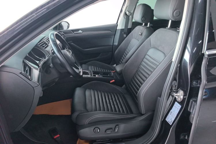 Used Volkswagen Magotan 2020 330TSI DSG Leading Model Left Front Seat