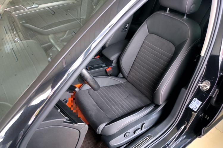 Used Volkswagen Magotan 2020 330TSI DSG Luxury Edition Left Front Seat