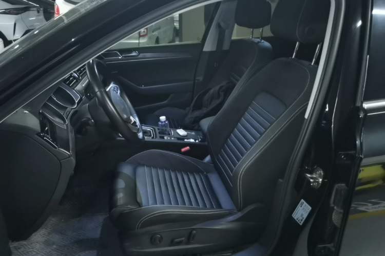 Used Volkswagen Magotan 2020 330TSI DSG Leading Model Left Front Seat
