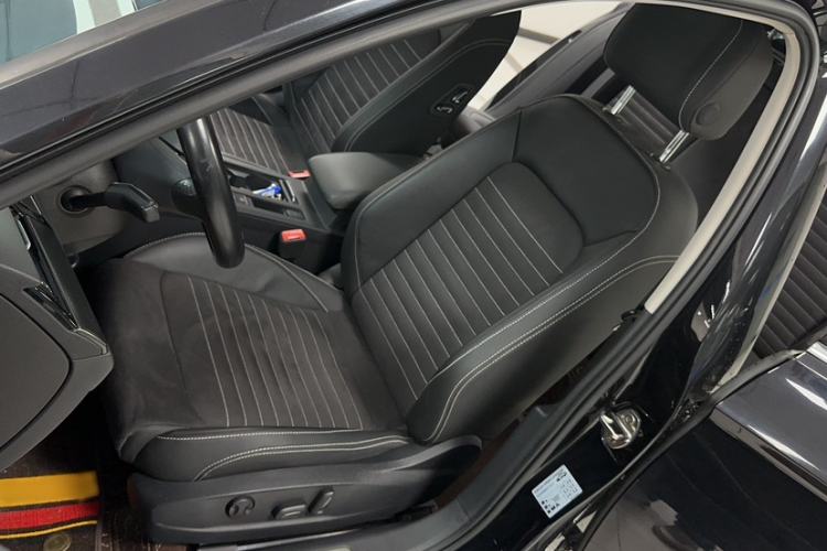 Used Volkswagen Magotan 2020 330TSI DSG Luxury Edition Left Front Seat