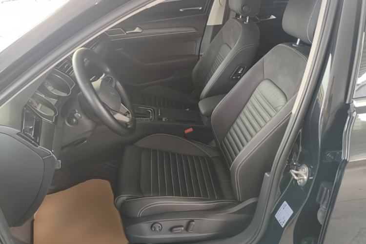 Used Volkswagen Magotan 2020 330TSI DSG Leading Model Left Front Seat