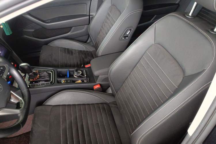 Used Volkswagen Magotan 2020 330TSI DSG Luxury Edition Left Front Seat
