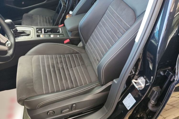 Used Volkswagen Magotan 2020 330TSI DSG Luxury Edition Left Front Seat