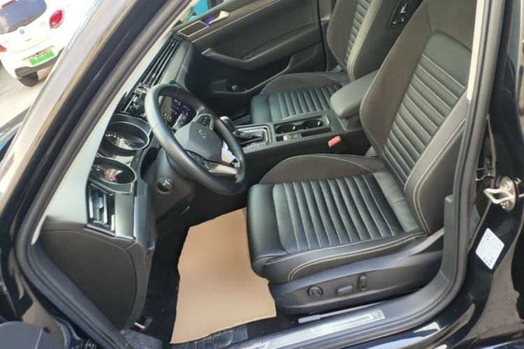 Used Volkswagen Magotan 2020 330TSI DSG Leading Model Left Front Seat