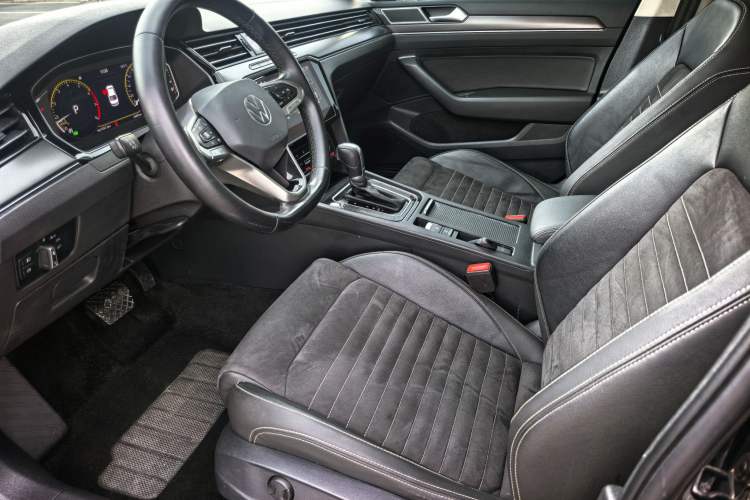 Used Volkswagen Magotan 2020 330TSI DSG Luxury Edition Left Front Seat