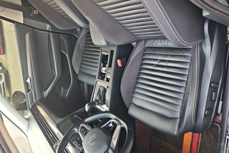 Used Volkswagen Magotan 2020 330TSI DSG Leading Model Left Front Seat