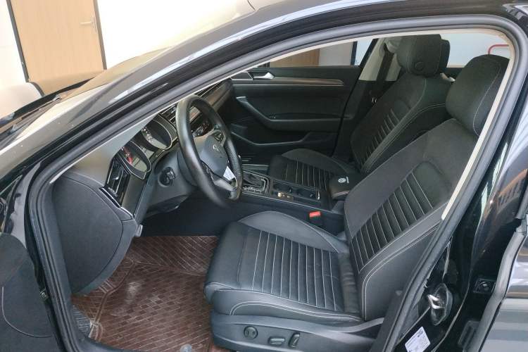 Used Volkswagen Magotan 2020 330TSI DSG Leading Model Left Front Seat