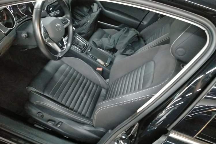Used Volkswagen Magotan 2020 330TSI DSG Leading Model Left Front Seat