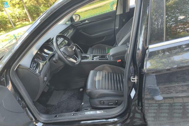 Used Volkswagen Magotan 2020 330TSI DSG Leading Model Left Front Seat