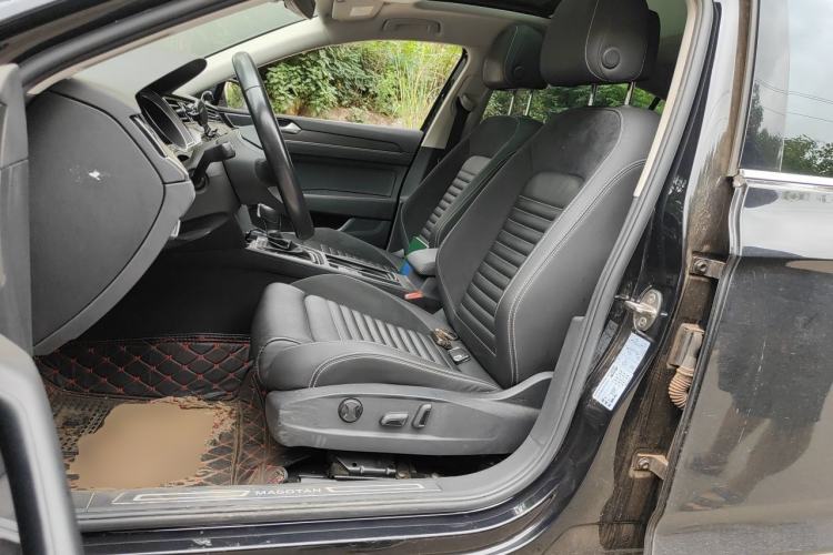 Used Volkswagen Magotan 2020 330TSI DSG Leading Model Left Front Seat