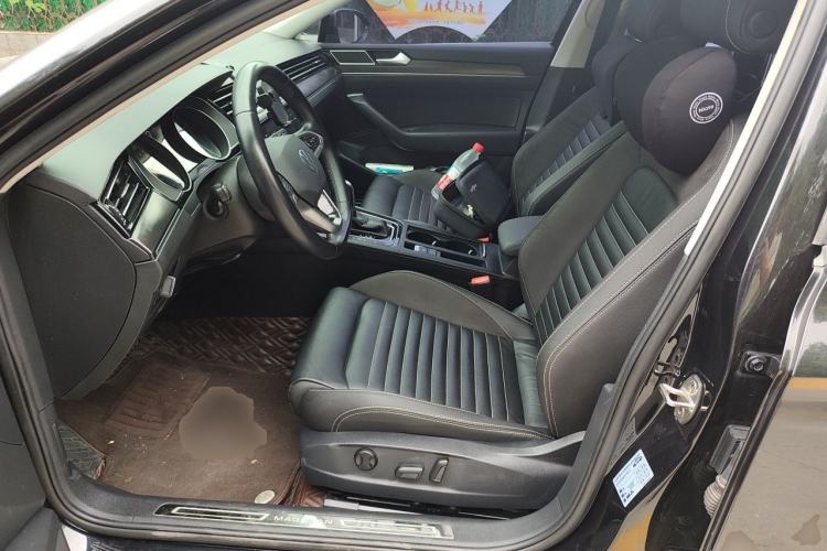 Used Volkswagen Magotan 2020 330TSI DSG Leading Model Left Front Seat