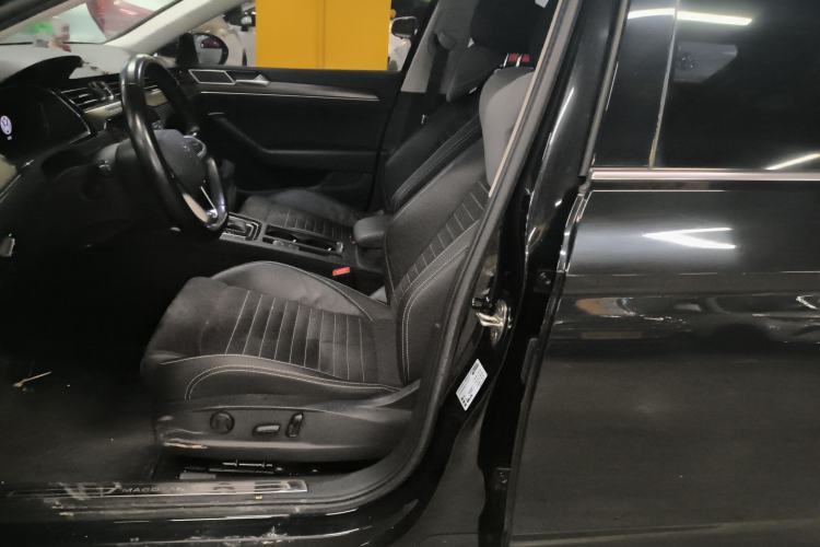 Used Volkswagen Magotan 2020 330TSI DSG Luxury Edition Left Front Seat
