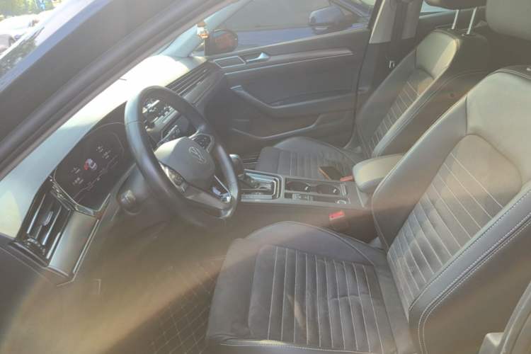 Used Volkswagen Magotan 2020 330TSI DSG Luxury Edition Left Front Seat