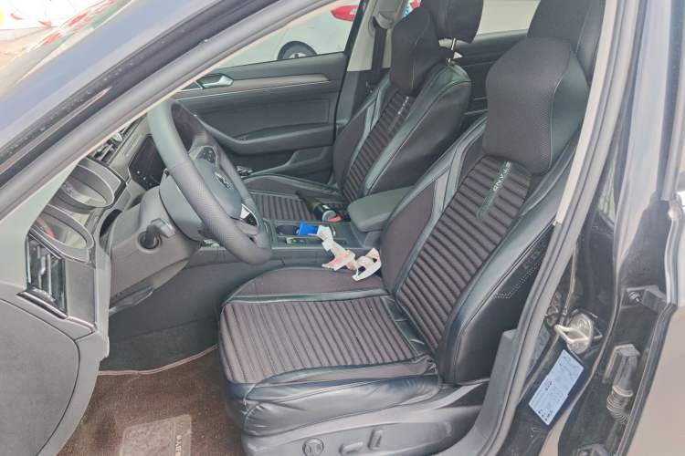 Used Volkswagen Magotan 2020 330TSI DSG Leading Model Left Front Seat