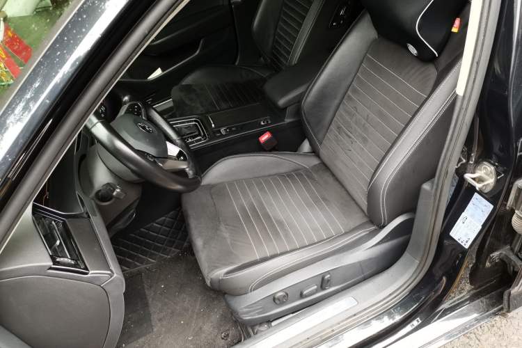 Used Volkswagen Magotan 2020 330TSI DSG Luxury Edition Left Front Seat