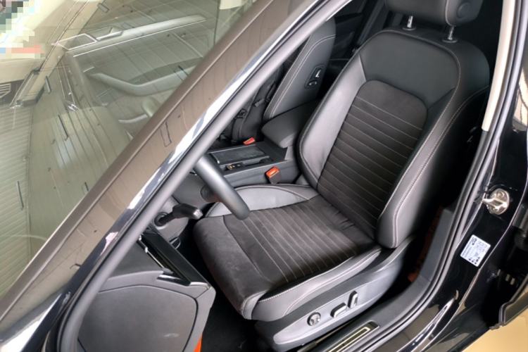 Used Volkswagen Magotan 2020 330TSI DSG Luxury Edition Left Front Seat