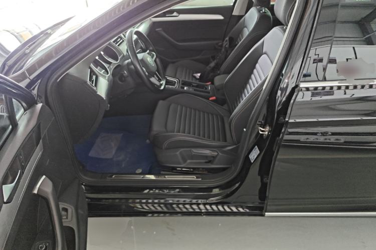 Used Volkswagen Magotan 2020 280TSI DSG Comfort Edition Left Front Seat