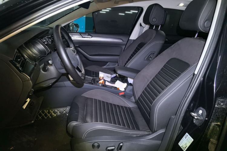 Used Volkswagen Magotan 2020 330TSI DSG Leading Model Left Front Seat