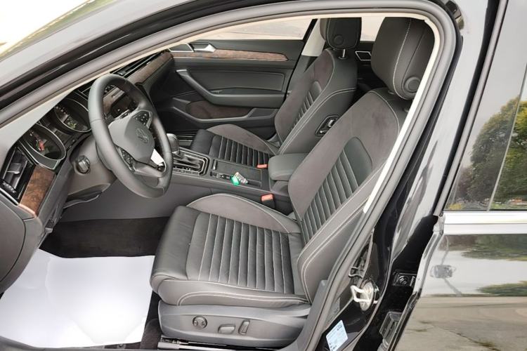 Used Volkswagen Magotan 2020 330TSI DSG Leading Model Left Front Seat