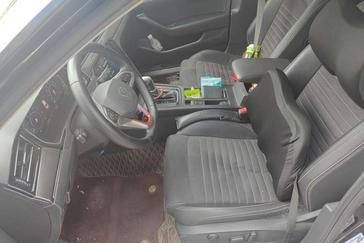 Used Volkswagen Magotan 2020 330TSI DSG Luxury Edition Left Front Seat