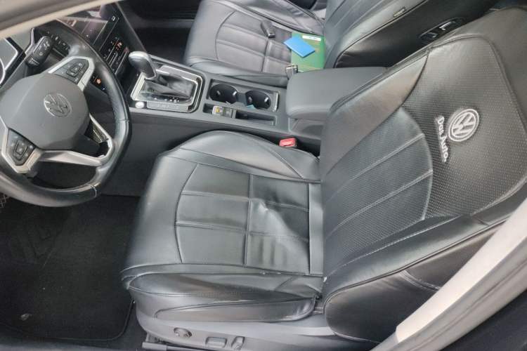 Used Volkswagen Magotan 2020 330TSI DSG Leading Model Left Front Seat
