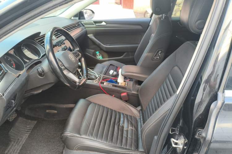 Used Volkswagen Magotan 2020 330TSI DSG Leading Model Left Front Seat
