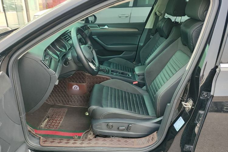 Used Volkswagen Magotan 2020 330TSI DSG Leading Model Left Front Seat