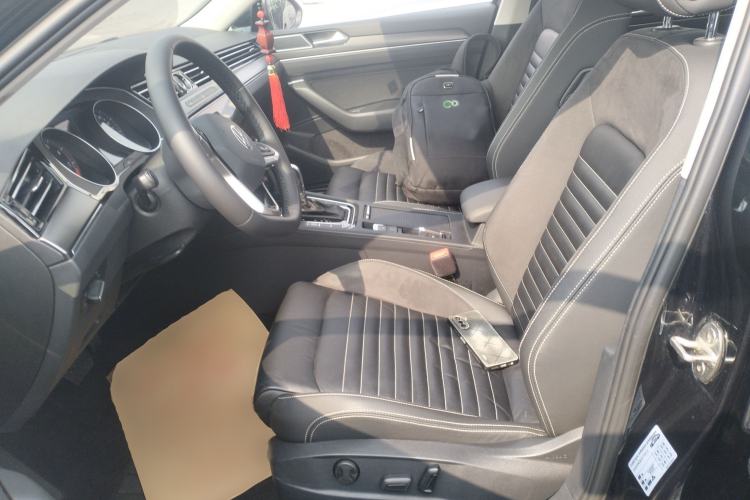 Used Volkswagen Magotan 2020 330TSI DSG Leading Model Left Front Seat