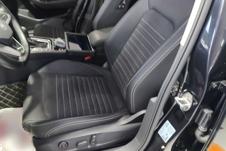Used Volkswagen Magotan 2020 330TSI DSG Luxury Edition Left Front Seat